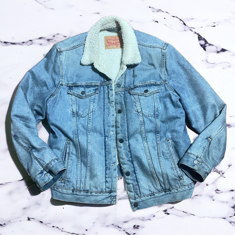 Levis sherpa jacket light blue!